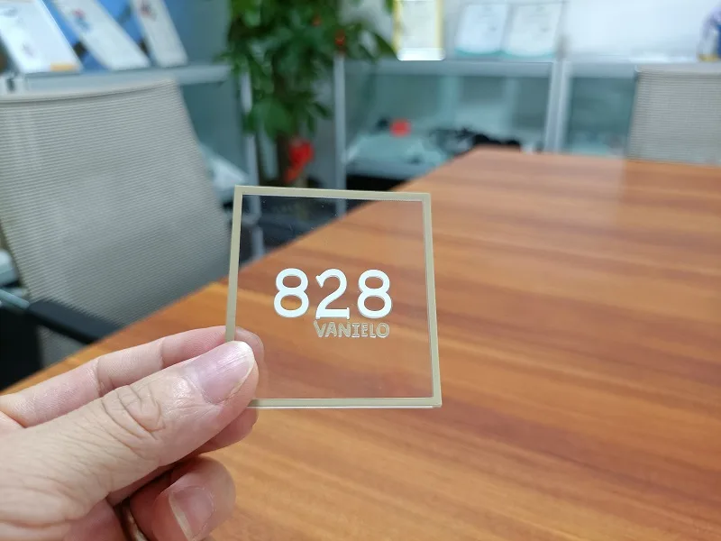 Transparent PVC Soft Silicone Labels for Apparel and Bags detail 1
